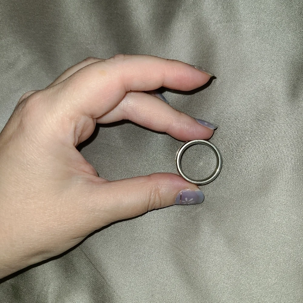 Comfort band titanium ring size 7.5